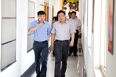 2012年7月5日，時(shí)任嘉興市委書記李衛(wèi)寧一行調(diào)研公司黨建工作