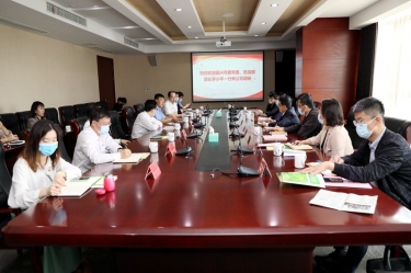 嘉興市委常委、統(tǒng)戰(zhàn)部部長李小平一行蒞臨景興紙業(yè)調研指導