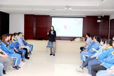 以愛為線，以懂為梁 | 景興紙業(yè)開展“與青春期孩子的溝通——懂是愛的前提”互動(dòng)沙龍活動(dòng)